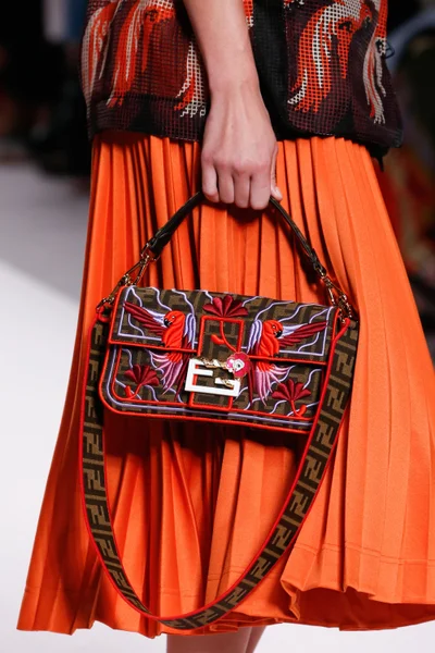 Look 66